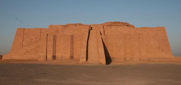 Sumerian temple. The oldest civilization